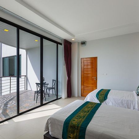 Rossarin Sea View Patong Hotell Exteriör bild