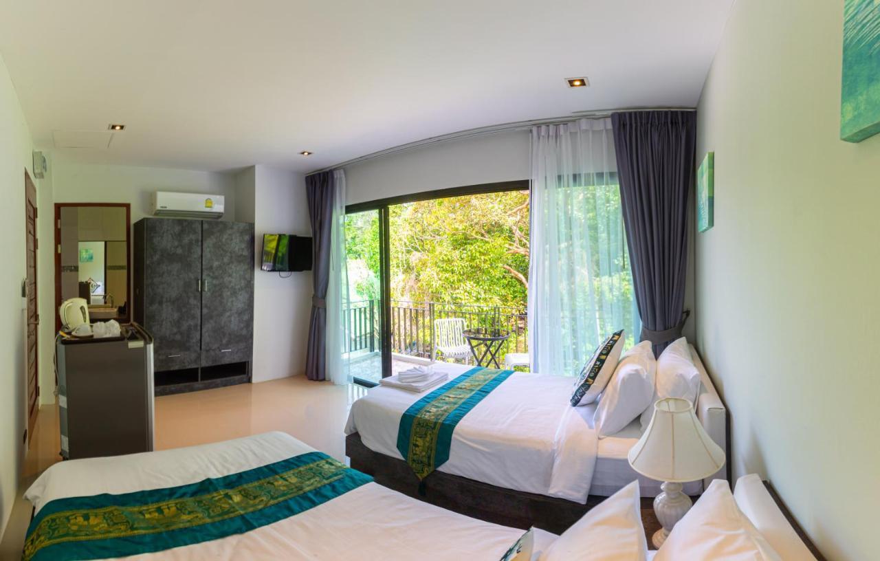 Rossarin Sea View Patong Hotell Exteriör bild