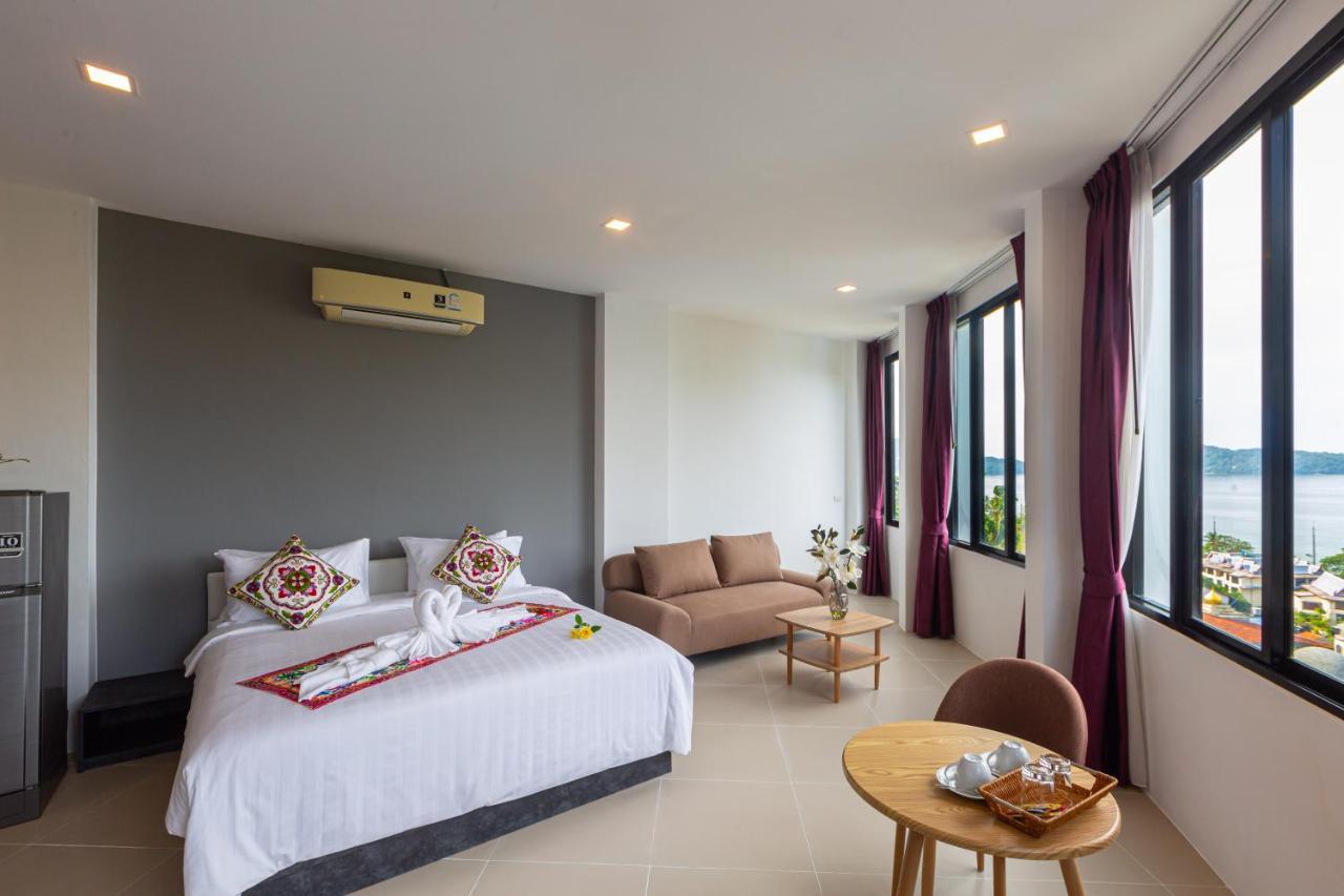Rossarin Sea View Patong Hotell Exteriör bild