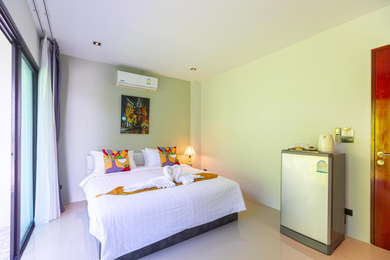 Rossarin Sea View Patong Hotell Exteriör bild