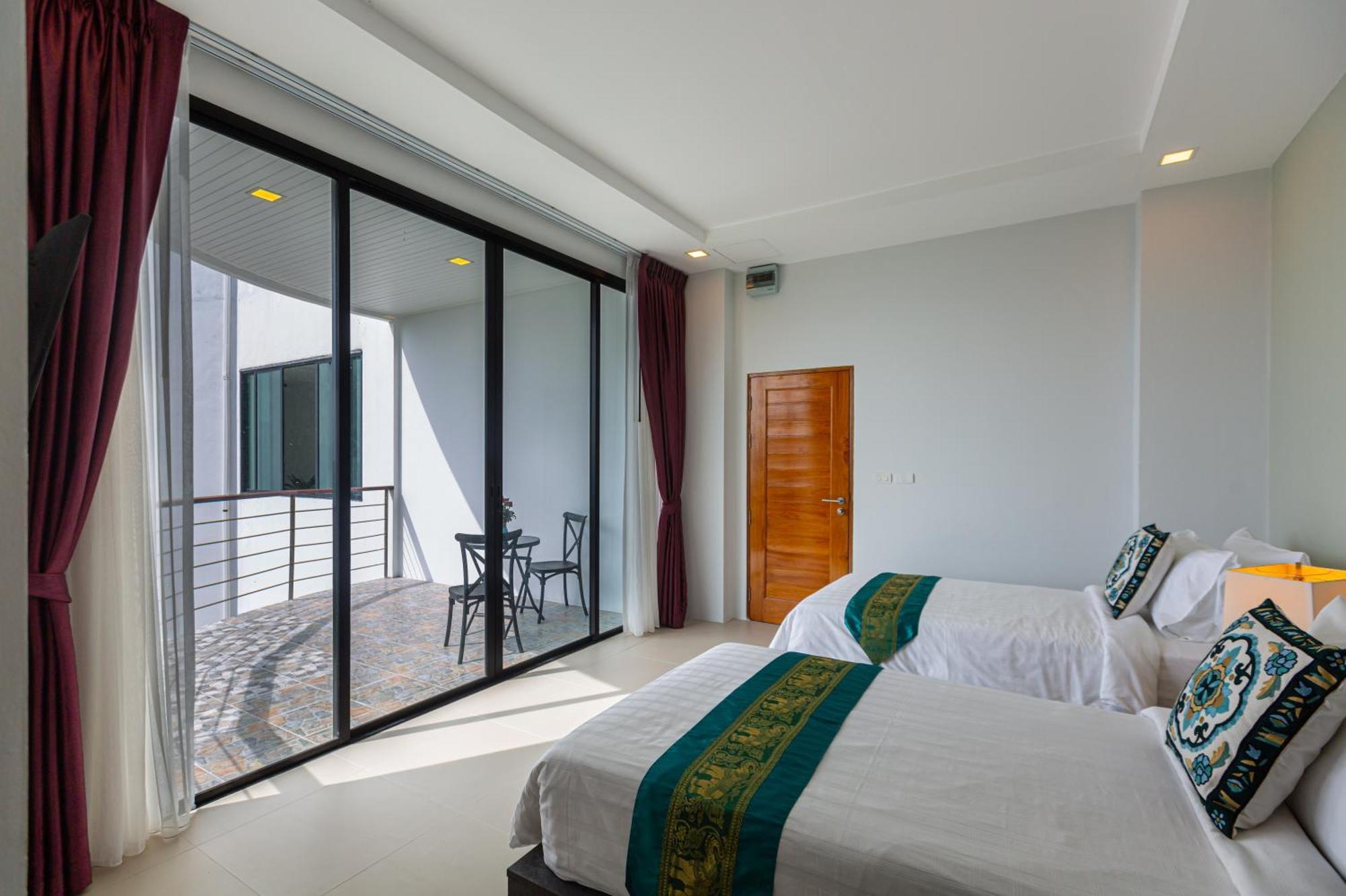 Rossarin Sea View Patong Hotell Exteriör bild