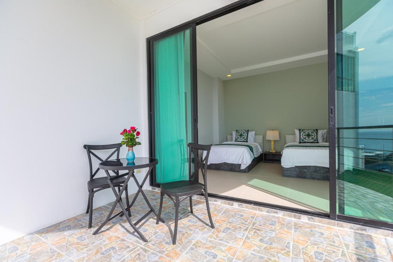 Rossarin Sea View Patong Hotell Exteriör bild