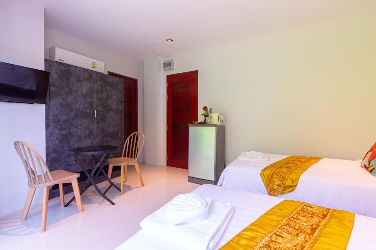 Rossarin Sea View Patong Hotell Exteriör bild